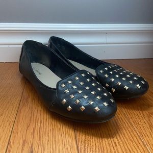 Comfortable studded flats